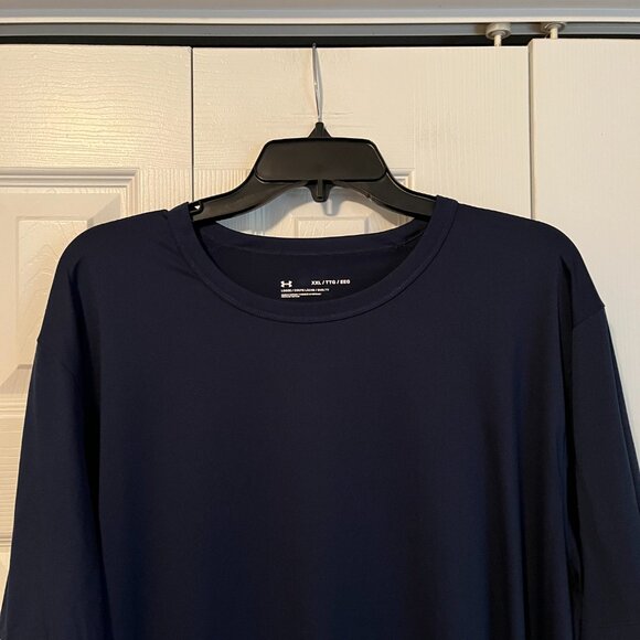 Men's Shirt - Picture 2 of 4